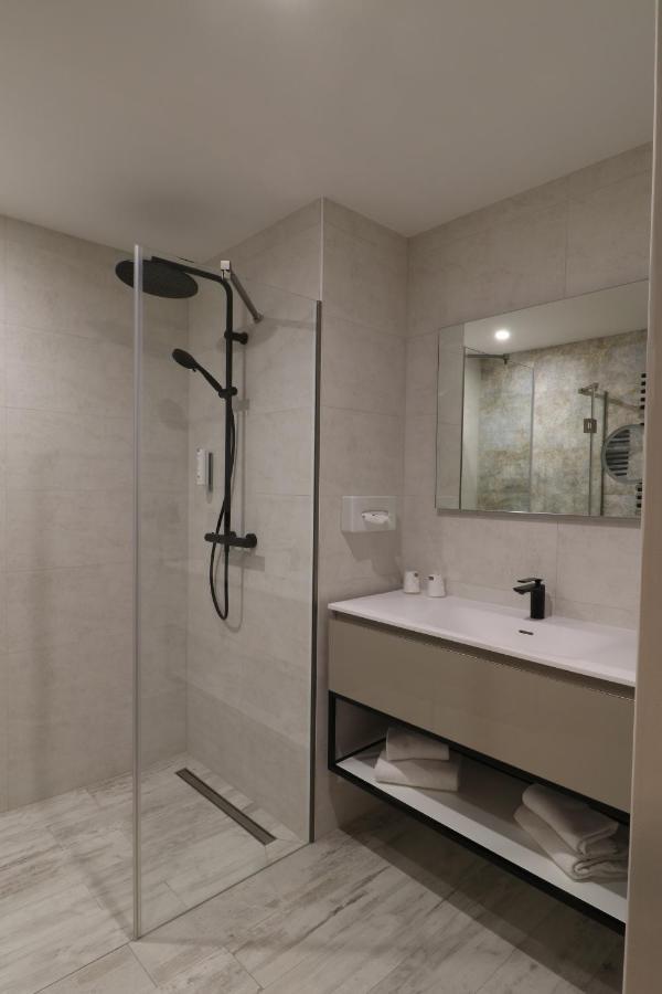 Threeland Hotel Petange Bagian luar foto