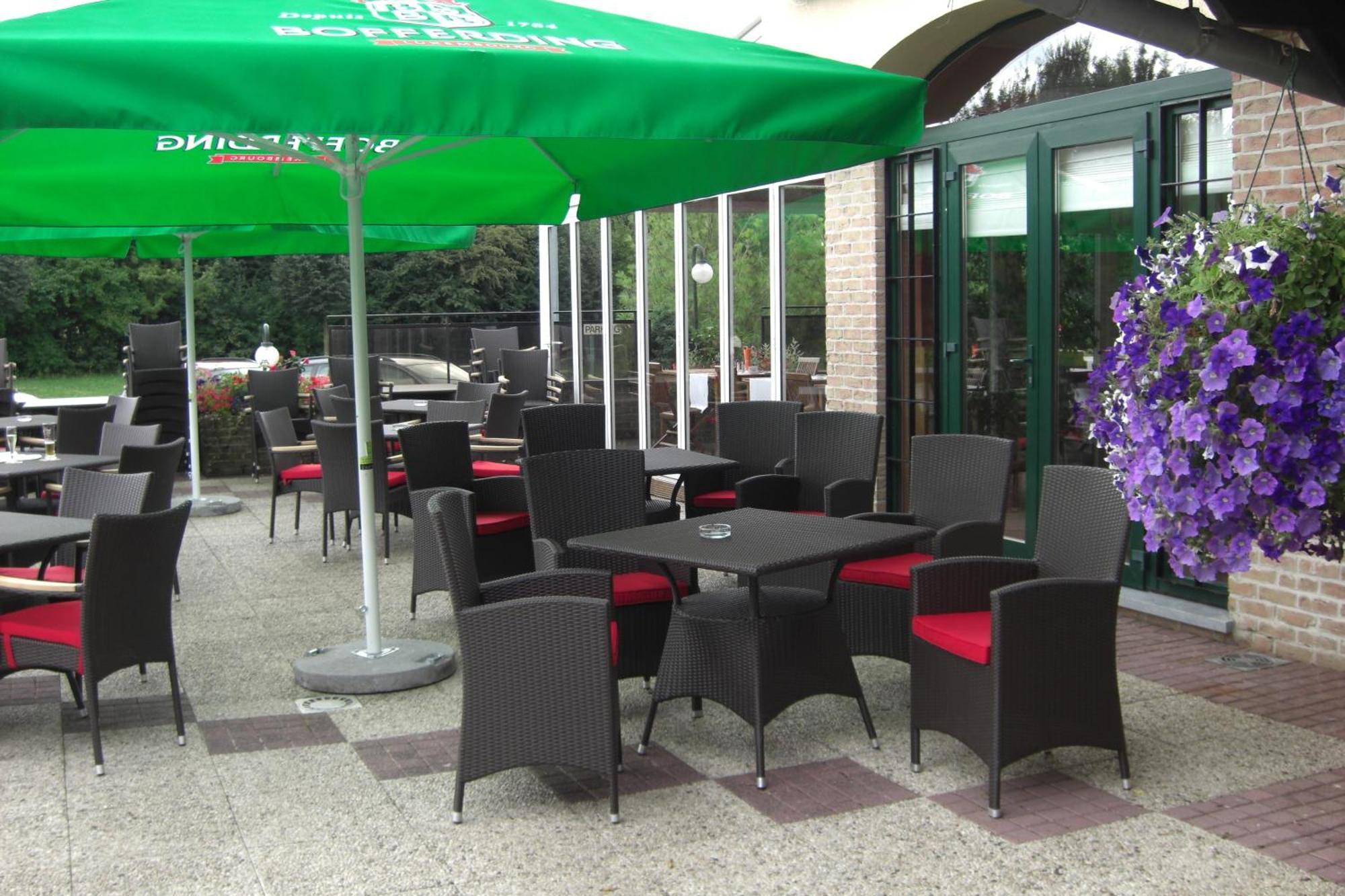 Threeland Hotel Petange Bagian luar foto