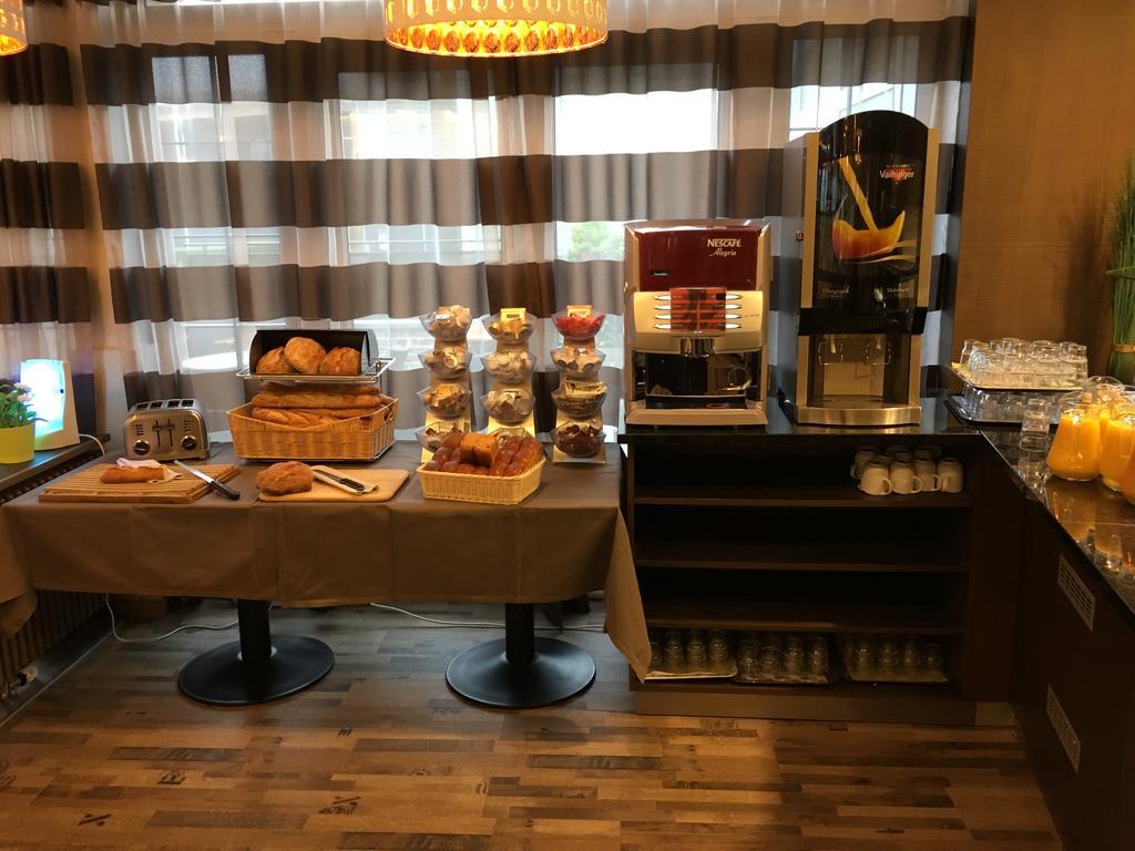 Threeland Hotel Petange Bagian luar foto